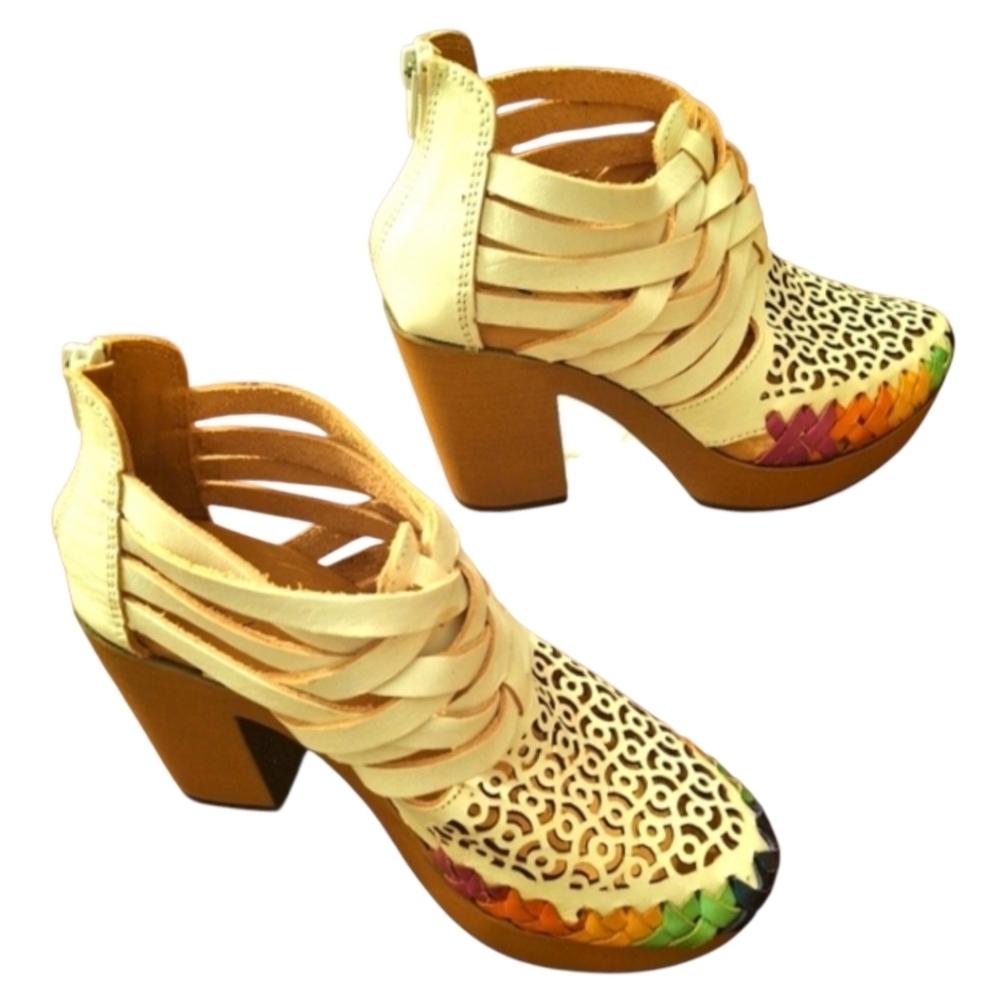 Ethnic Shoes Leather White Colorful Accents Ankle Heeled Boots Women Size 8